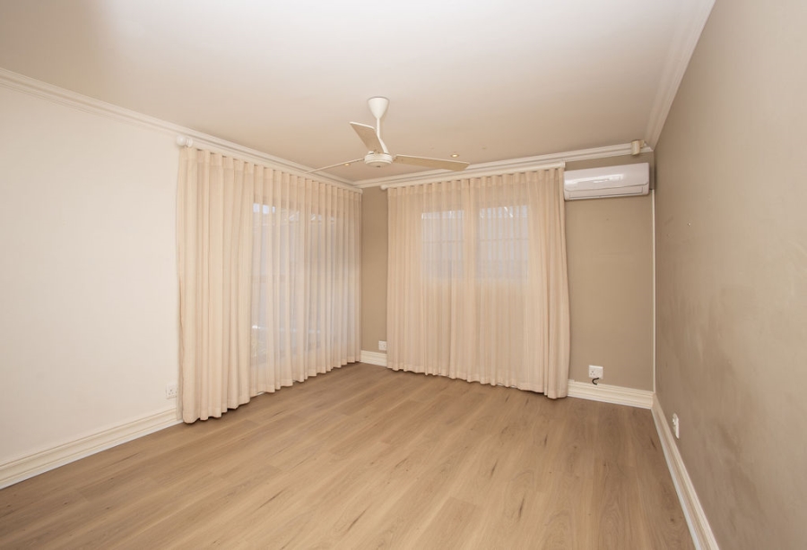 To Let 4 Bedroom Property for Rent in Nahoon Eastern Cape